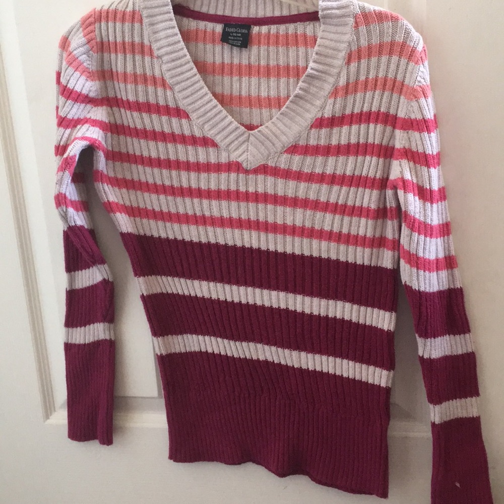 FINAL MARKDOWN Ladies’ Faded Glory Ribbed V-neck Sweater large